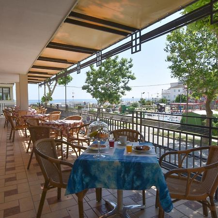 Hotel Bristol Misano Adriatico Dış mekan fotoğraf