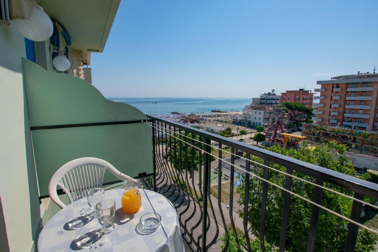Hotel Bristol Misano Adriatico Dış mekan fotoğraf