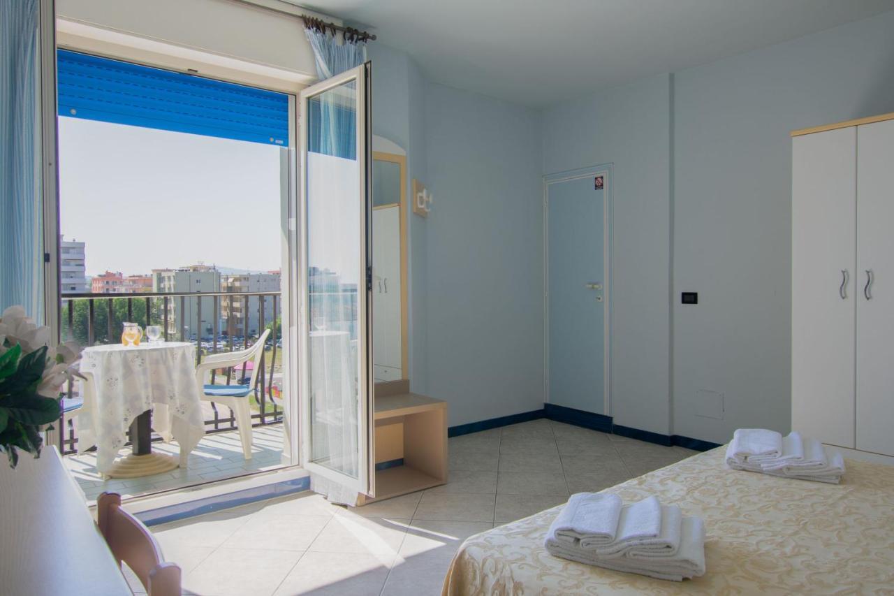 Hotel Bristol Misano Adriatico Dış mekan fotoğraf