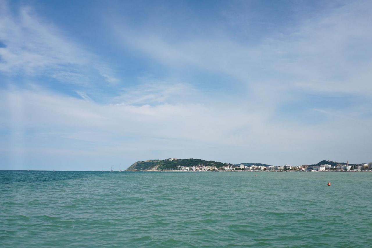 Hotel Bristol Misano Adriatico Dış mekan fotoğraf