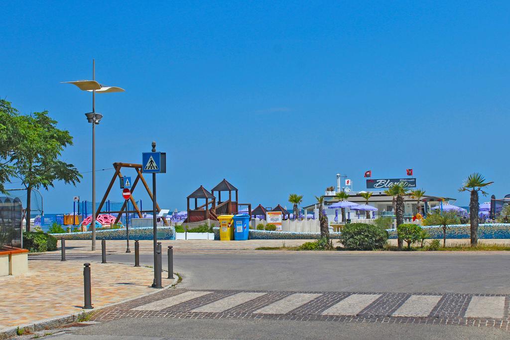 Hotel Bristol Misano Adriatico Dış mekan fotoğraf